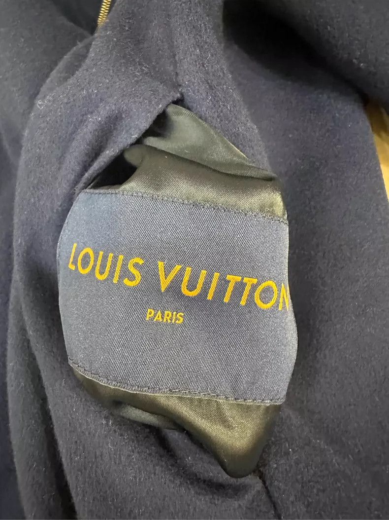 Louis Vuitton Louis Vuitton Dark blue woolen reversible jacket Nextarrow Size US L / EU 52-54 / 3 - 7 Thumbnail