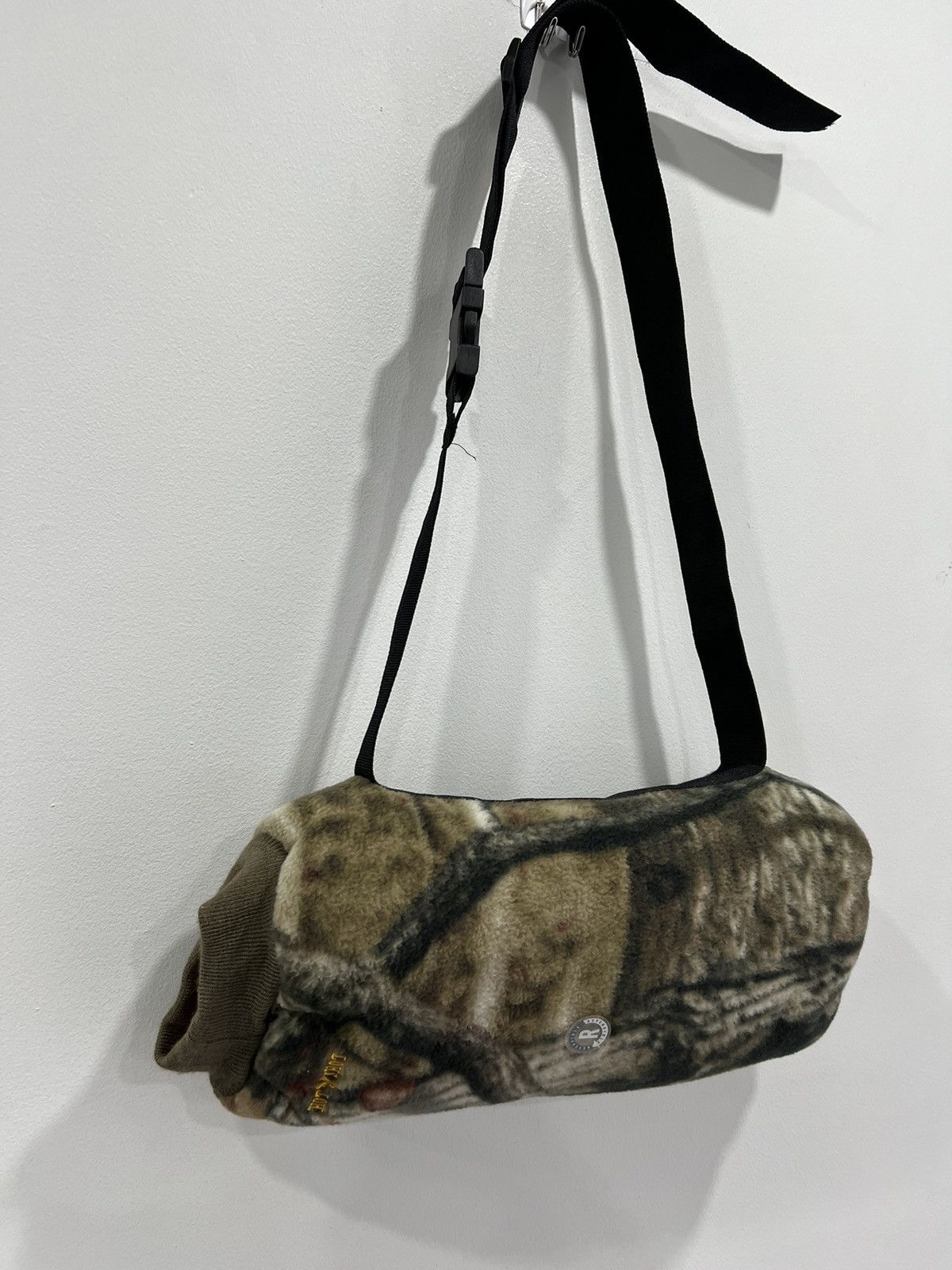 Mossy Oaks Vintage Camo Real Tree Hot Shot Hand Muff Warmer jacket Size ONE SIZE - 2 Thumbnail