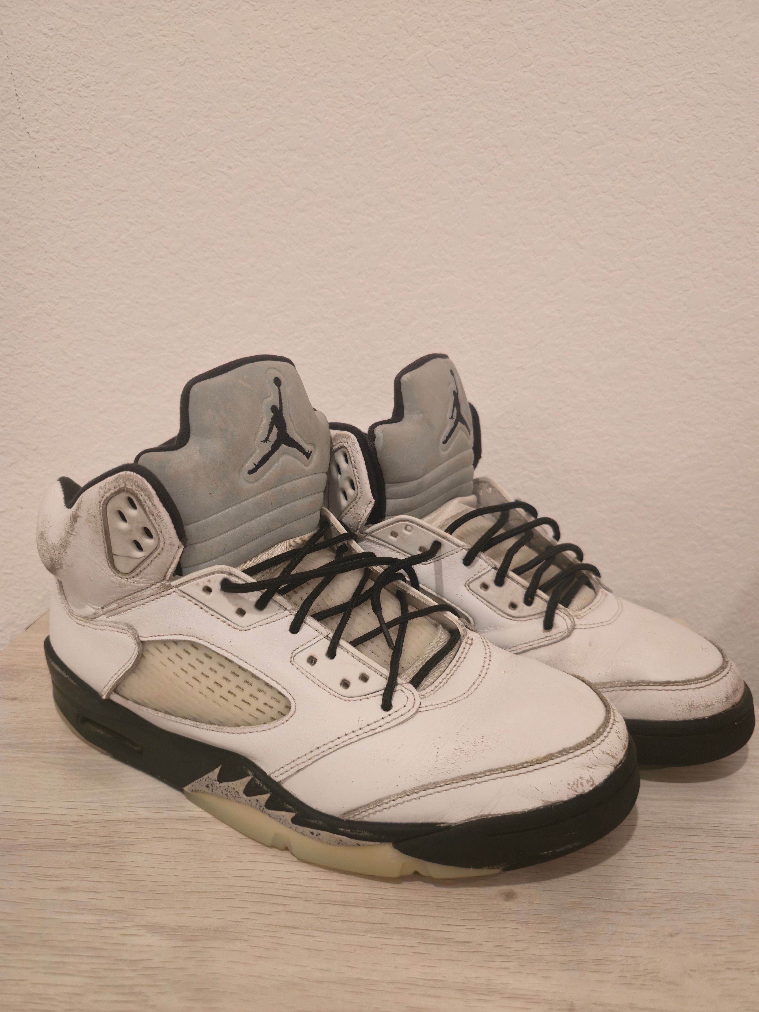Jordan Brand × Nike Retro Jordan 5 “White Black” or “Reverse  display picture 2