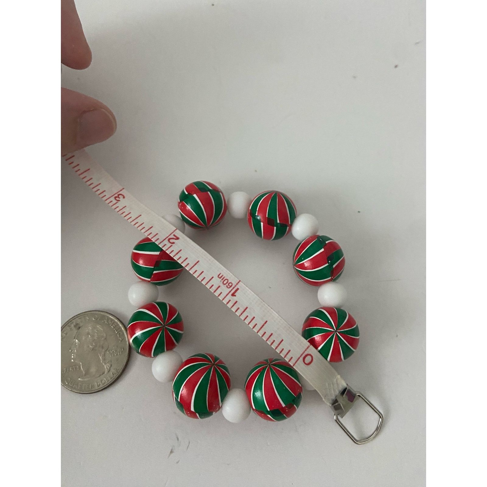Handmade Holiday peppermint bead bracelet Size ONE SIZE - 4 Thumbnail
