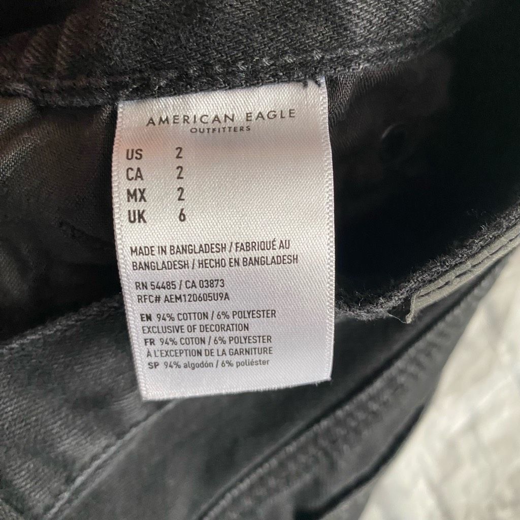 American Eagle Outfitters American Eagle women 2 cotton blend ripped distressed black Size 26" / US 2 / IT 38 - 4 Thumbnail