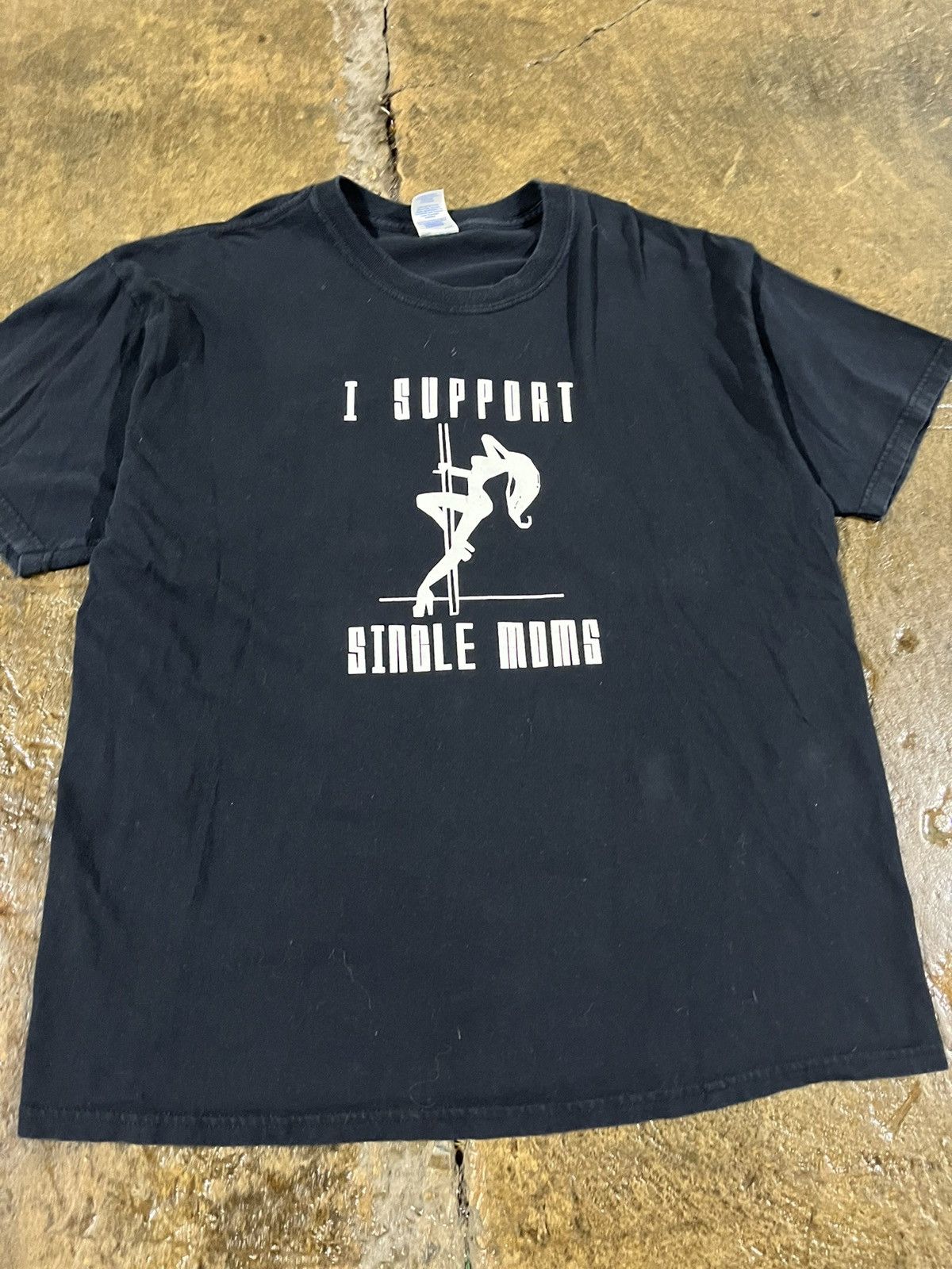 Vintage Crazy Vintage I Support Single Moms Sex Pornstar Humor Tee Size US XL / EU 56 / 4 - 3 Thumbnail