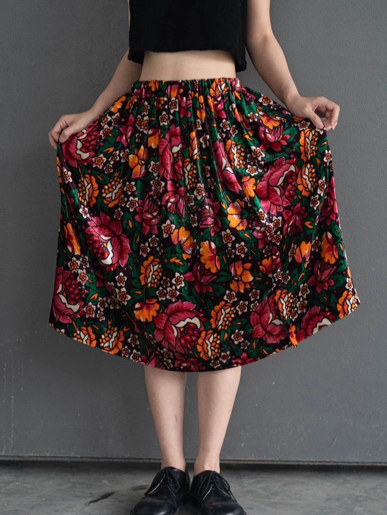 Comme des Garcons Comme Des Garcons Velvet floral skirt Size S / US 4 / IT 40 - 2 Thumbnail