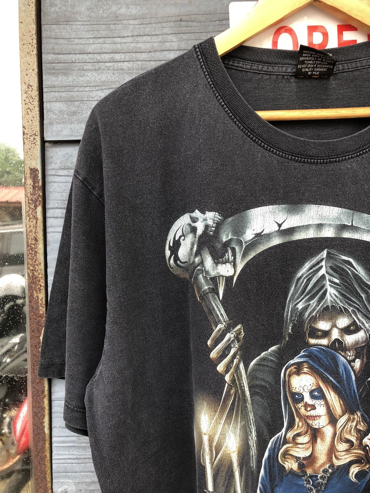 Japanese Brand 💥Vintage Y2K Beauty Sunfaded Wild Grim Reaper Tshirt Size US XL / EU 56 / 4 - 8 Thumbnail