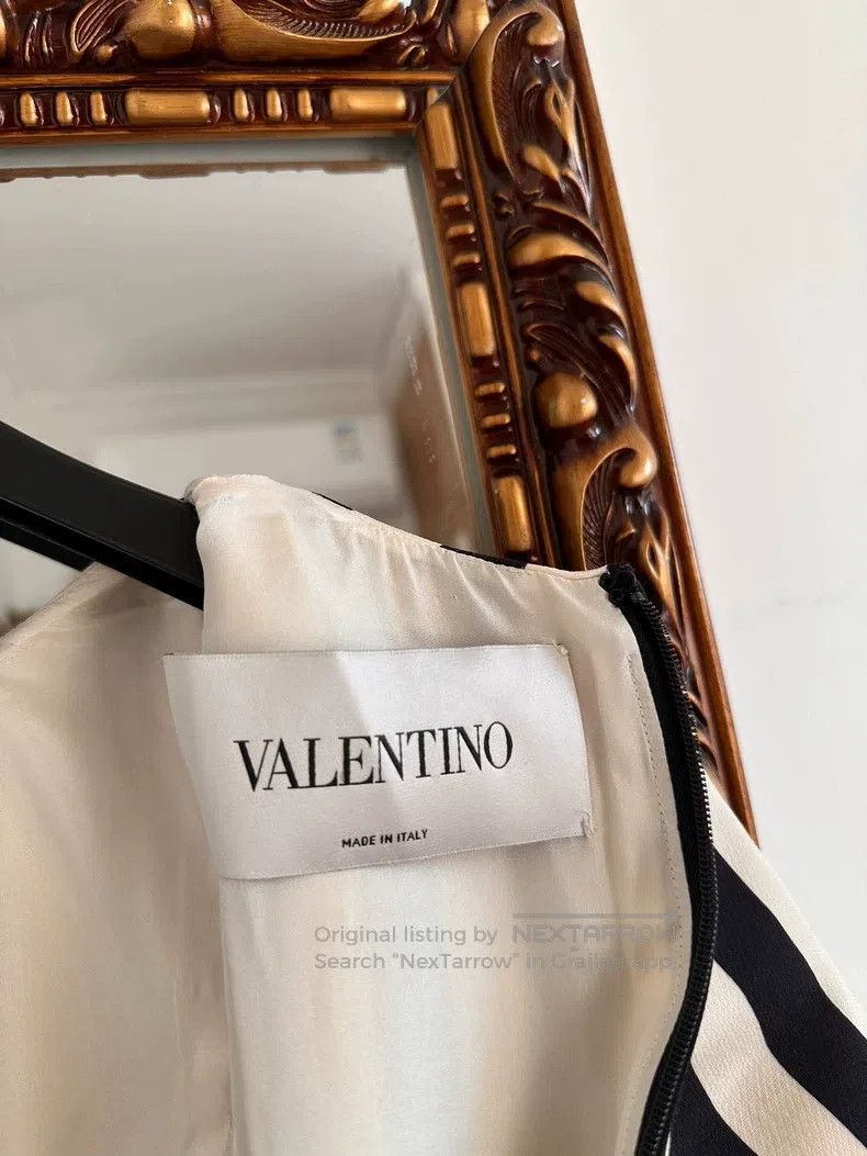 Valentino Valentino Black and white striped three-dimensional petal Size S / US 4 / IT 40 - 7 Thumbnail