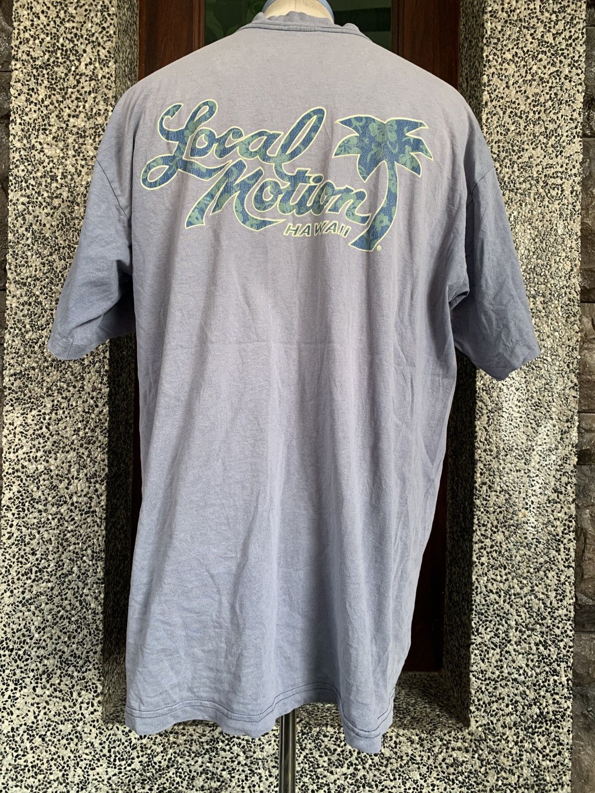 Vintage Vintage 90s Local Motion Hawaii Surf / Surfing T shirt Size US XL / EU 56 / 4 - 1 Thumbnail