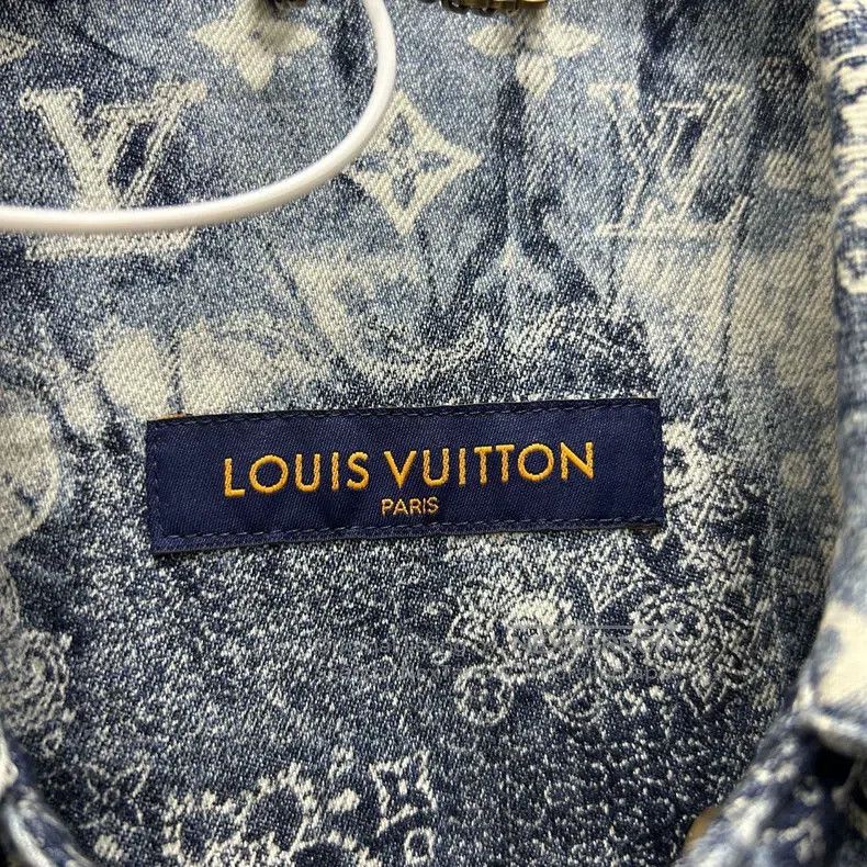 Louis Vuitton Louis Vuitton Tie-dyed denim shirt Size US L / EU 52-54 / 3 - 3 Thumbnail