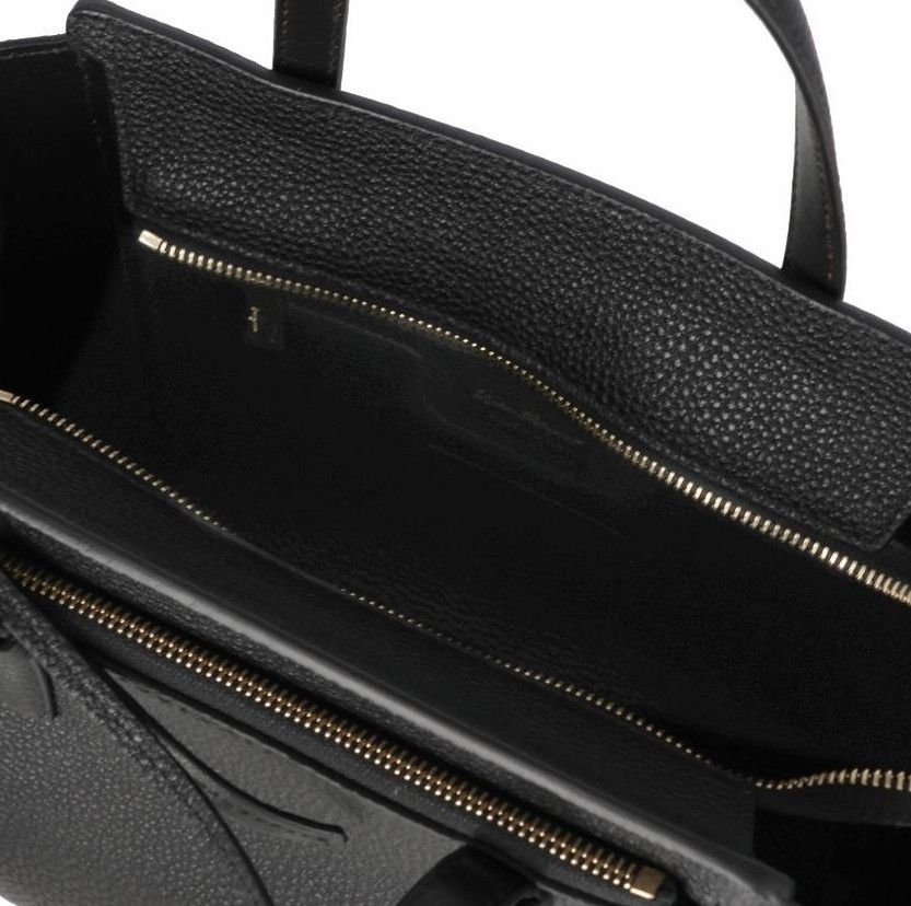 Salvatore Ferragamo o1s1rm0924 Size: OS / Leather Tote Bag in Black Size ONE SIZE - 6 Thumbnail