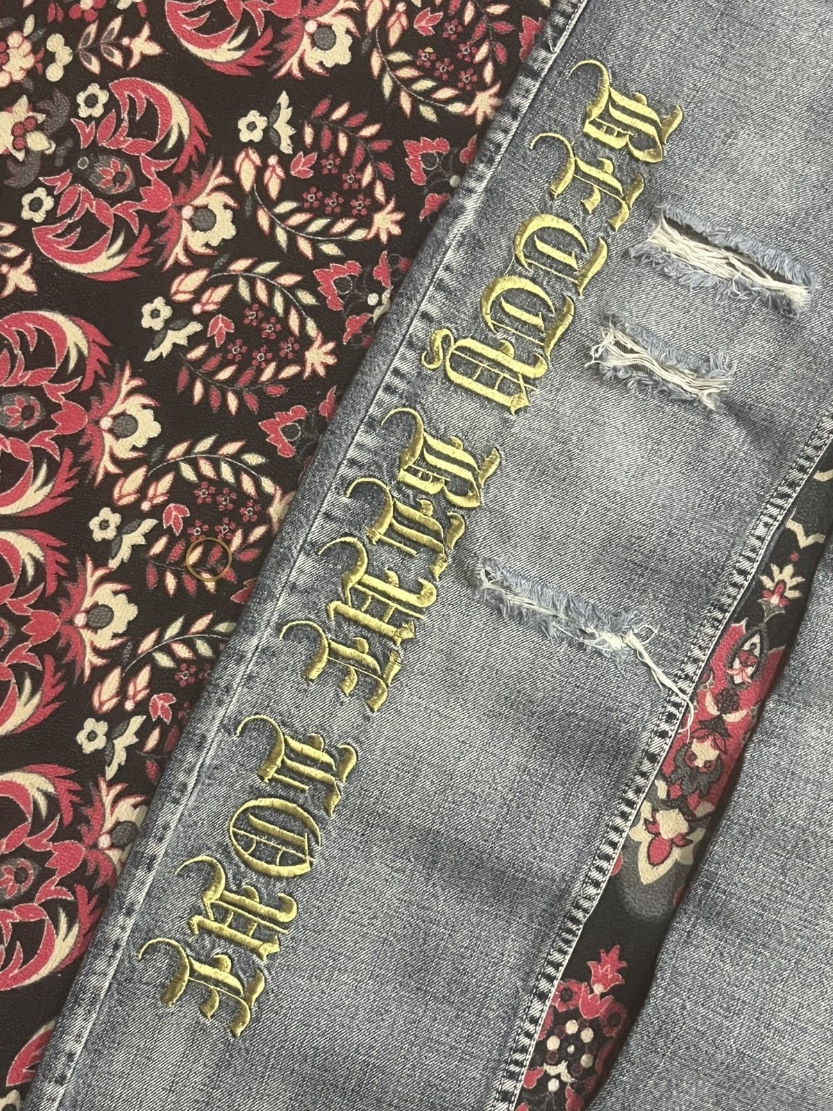 Hysteric Glamour Betty Blue Love Big Slogan Distressed Blue Cracked Jeans Size 30" / US 8 / IT 44 - 11 Thumbnail