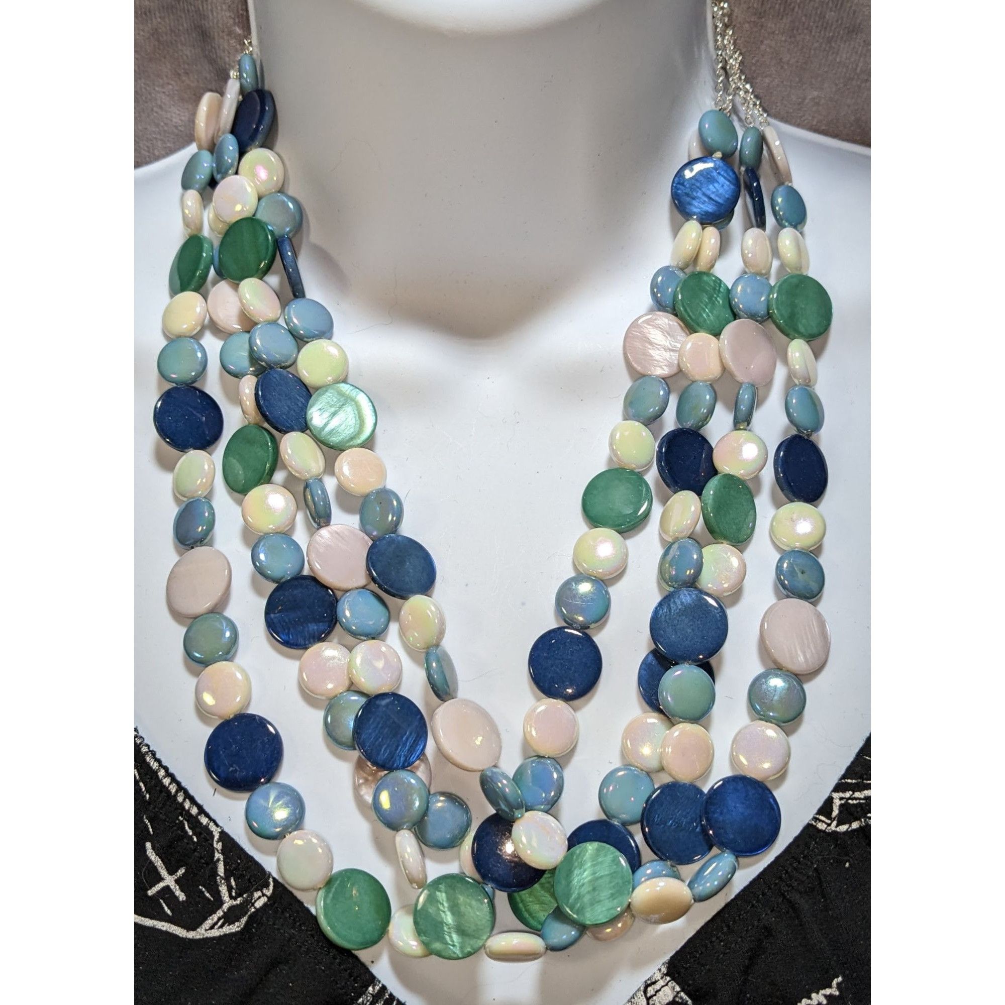 Other Vintage Mermaidcore Multi-Strand Shell Necklace Size ONE SIZE - 1 Thumbnail