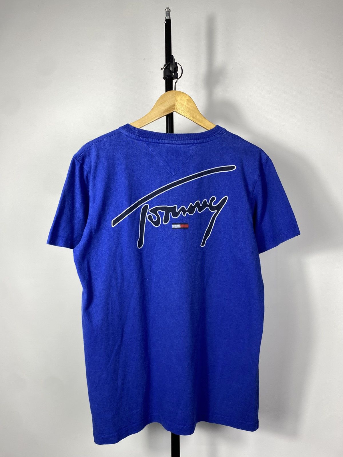 Tommy Hilfiger × Vintage Vintage USA Tommy Hilfiger vintage big logo t-shirt Size US M / EU 48-50 / 2 - 1 Thumbnail
