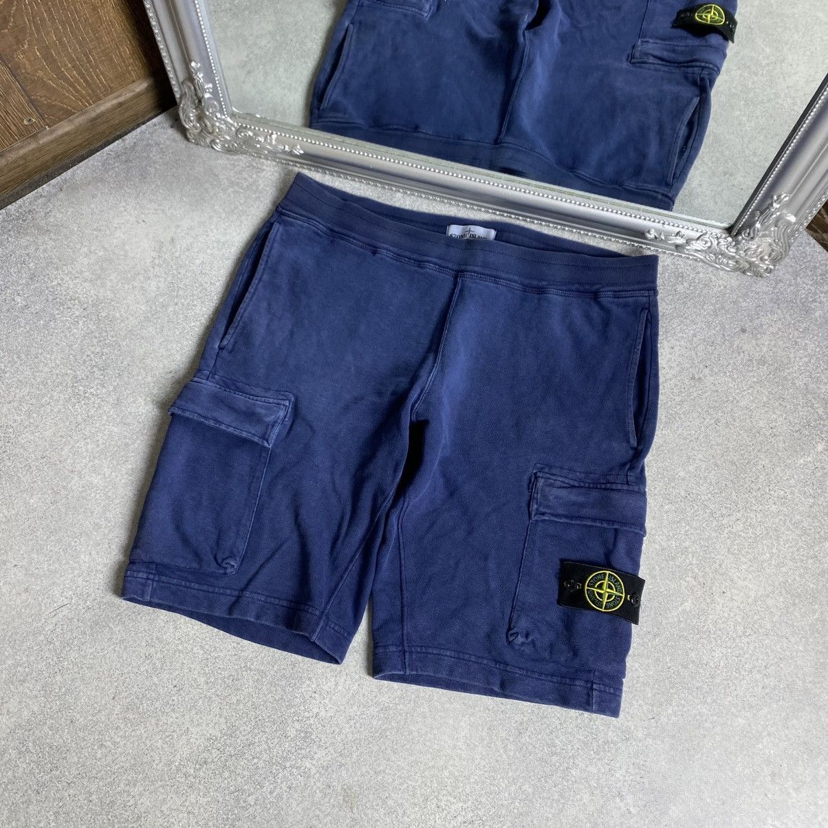 Stone Island Stone Island Shorts Faded Navy Size US 32 / EU 48 - 2 Thumbnail