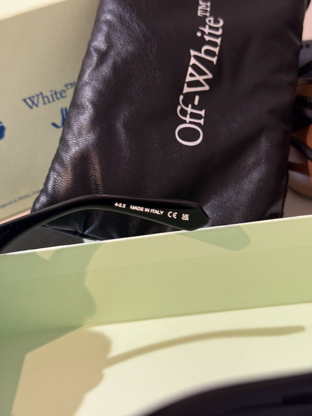 Off-White OFF-WHITE Wayfarer Sunglasses SAVANNAH in Solid Color Size ONE SIZE - 4 Thumbnail