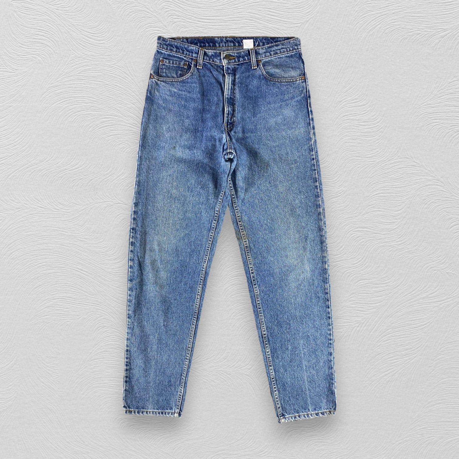 Levi's Vintage Levis 550 Jeans Medium Wash Denim KJ3356 Size US 34 / EU 50 - 1 Thumbnail