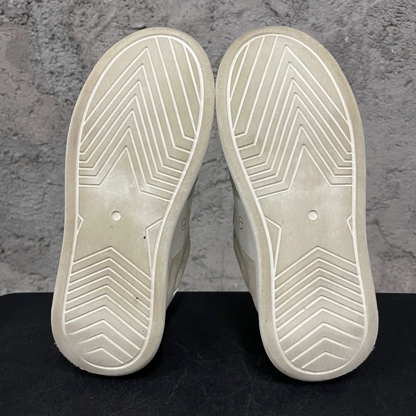 Dior Dior Pentagram Biscuit Sneakers Women's 37 Size US 6 / IT 36 - 7 Thumbnail