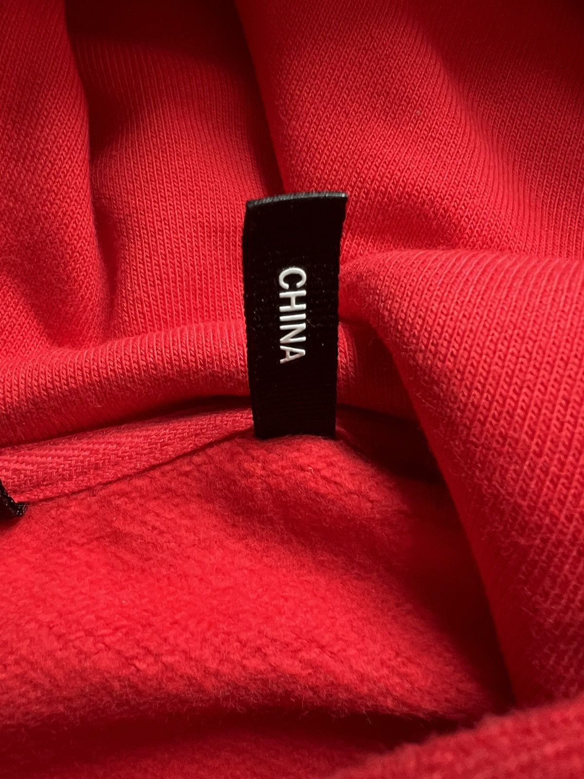 Disney × Kith KITH x Disney Red Sleeve Patches Hoodie FW19 NEW Size US S / EU 44-46 / 1 - 9 Thumbnail