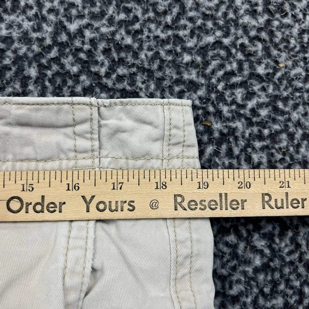 Old Navy Old Navy Shorts Men 36 Cream Chino Pockets Flat Front Cotton Size US 36 / EU 52 - 5 Thumbnail