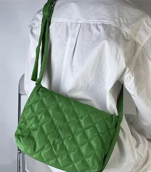 Japanese Brand Fashion y2k unisex diamond quilted shoulder messenger bag Size ONE SIZE - 2 Thumbnail