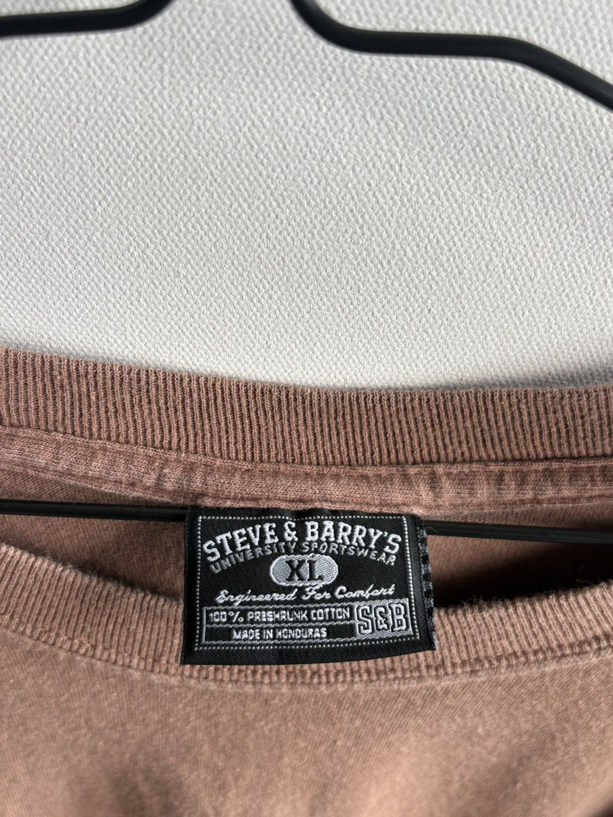 Steve And Barrys × Vintage Steve and Barry’s Football Vintage Streetwear Hype T-shirt Size US XL / EU 56 / 4 - 5 Thumbnail