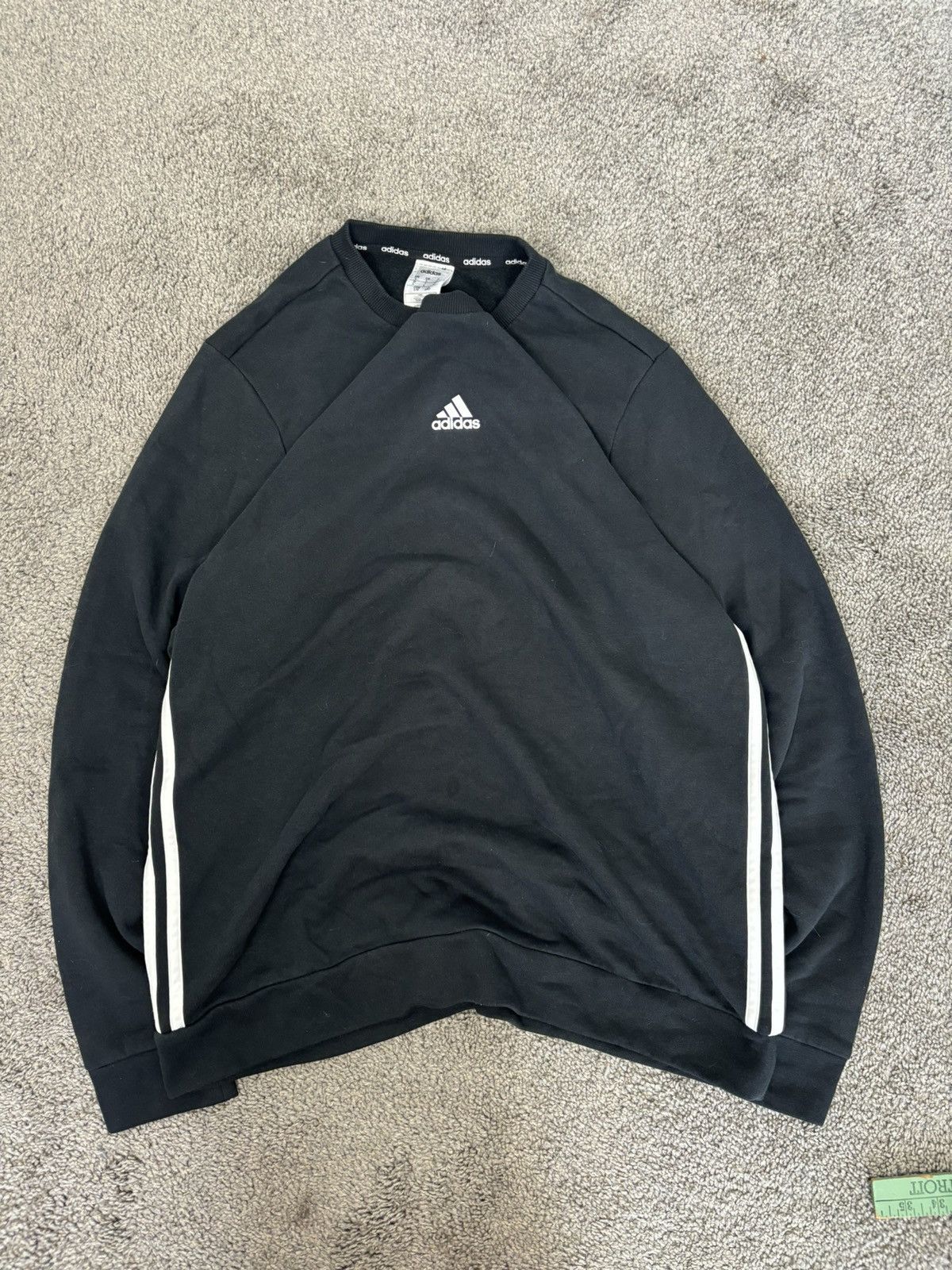 Adidas Black adidas center logo crewneck Size US L / EU 52-54 / 3 - 1 Thumbnail