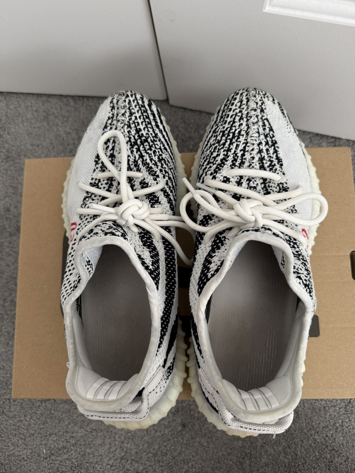 Adidas × Kanye West Yeezy 350 zebras Size US 10 / EU 43 - 6 Thumbnail