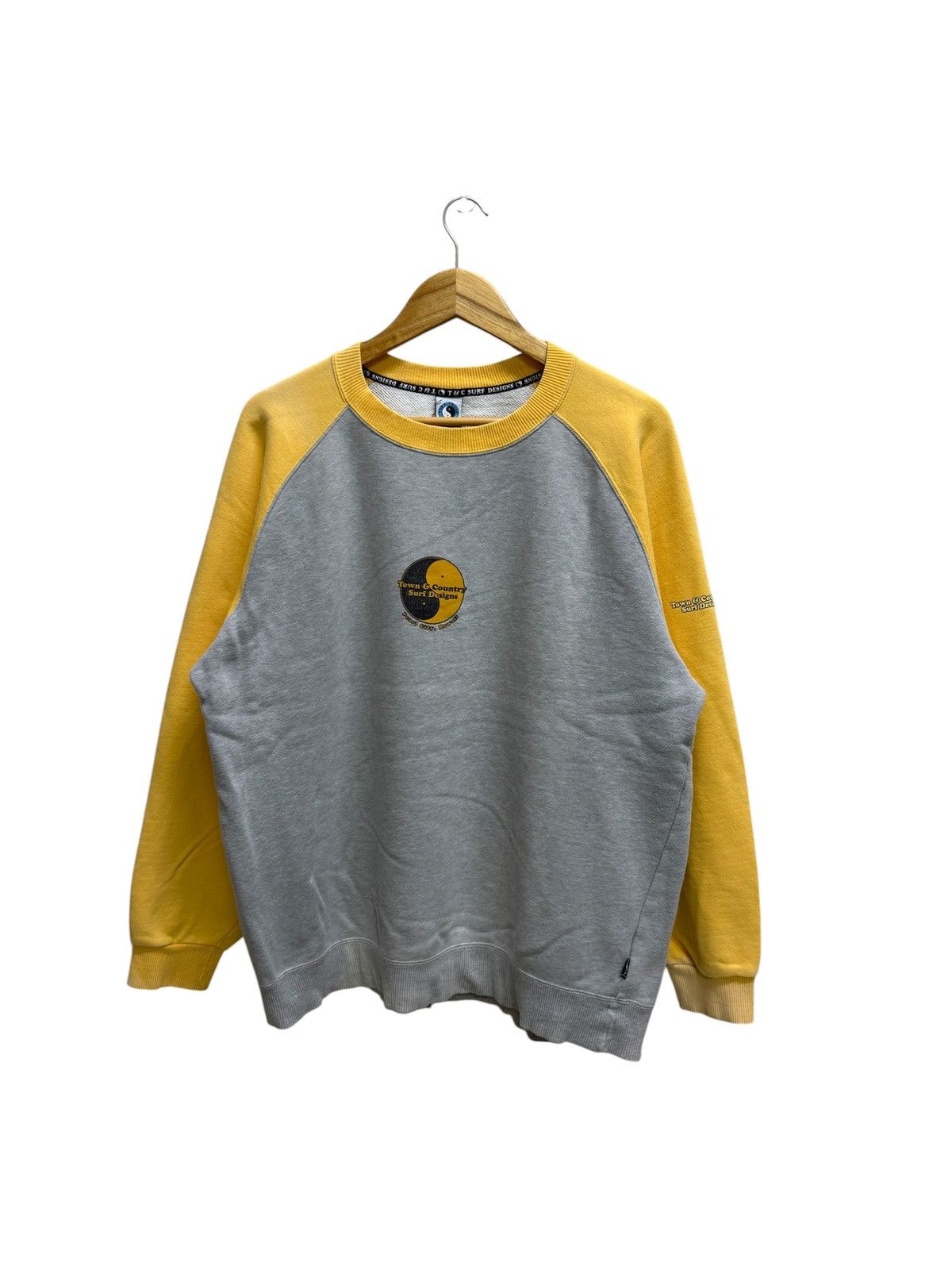 Vintage Vintage T&C Surf Design Hawaii Raglan Sleeve Sweatshirt Size US XL / EU 56 / 4 - 2 Thumbnail