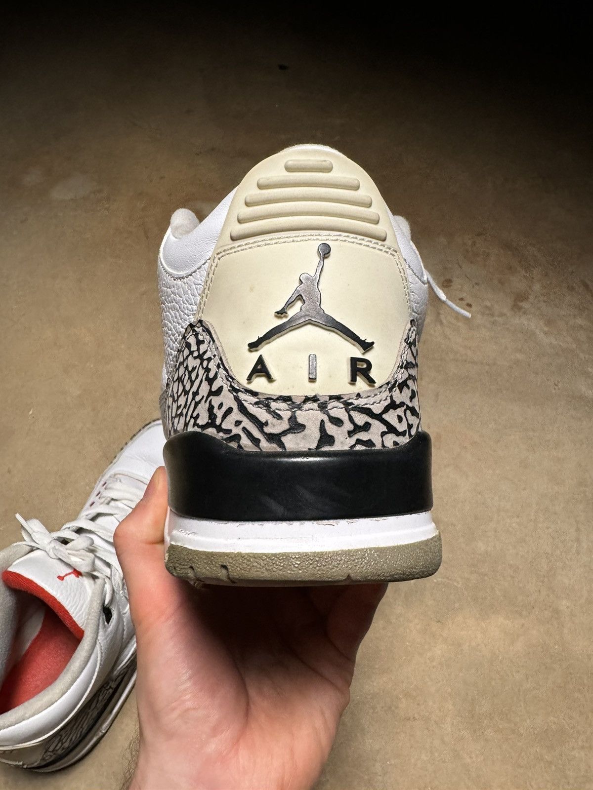 Jordan Brand × Nike Nike Jordan 2011 White Cement 3 Size US 10 / EU 43 - 12 Thumbnail