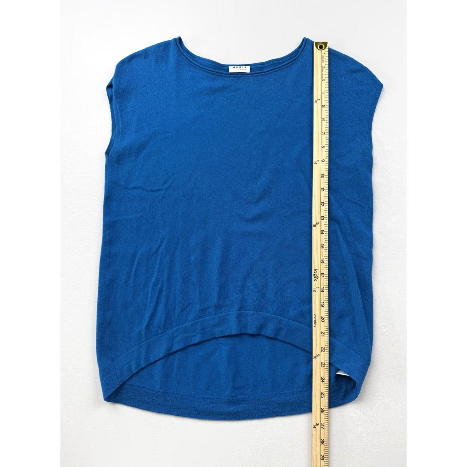 Vintage Akris punto Sweater Tank Womens 10 Blue Boat Neck High-Low Hem Knit Top Sleeveless Casual Lightweight Solid Knit Summer Subtle Cap-Sleeve Womens Size L / US 10 / IT 46 - 5 Thumbnail