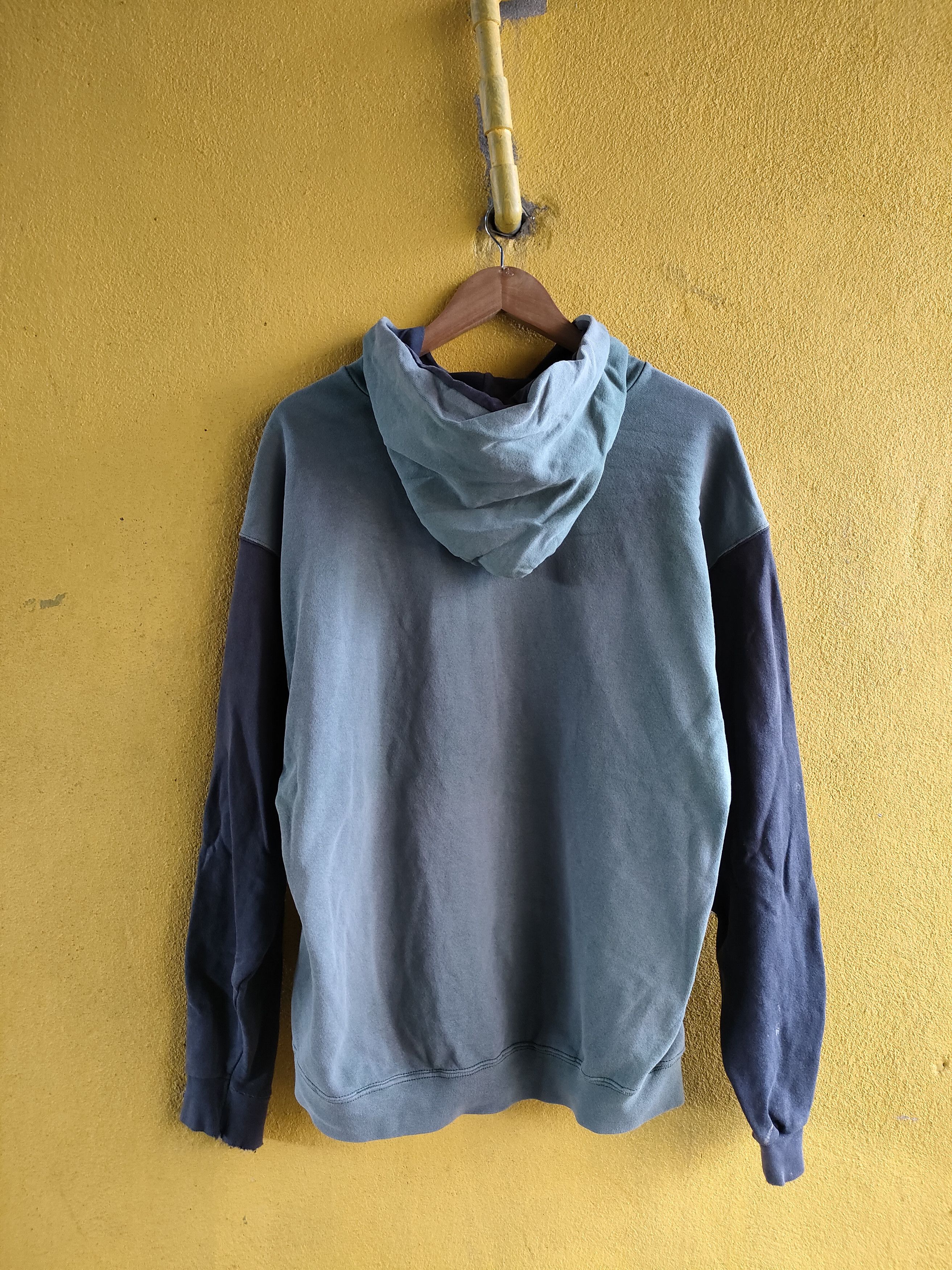 If Six Was Nine × Nike × Vintage Vintage Distressed Nike Hoodie Size US L / EU 52-54 / 3 - 3 Thumbnail