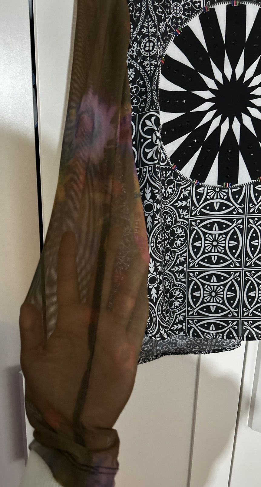 Desigual NWOT DESIGUAL colourful top with sheer sleeves Size M / US 6-8 / IT 42-44 - 4 Thumbnail