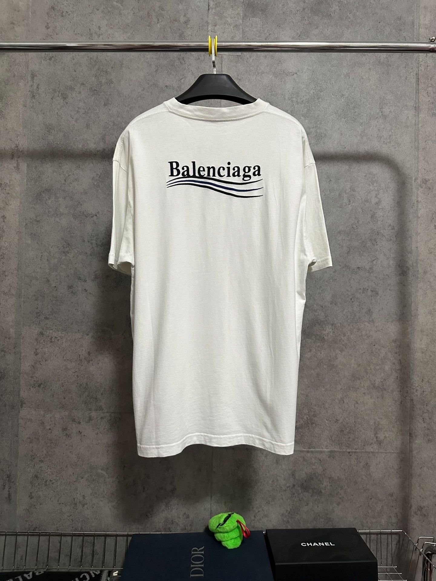 Balenciaga Balenciaga Short-Sleeve T-Shirt w/ Embroidery Logo Size US M / EU 48-50 / 2 - 4 Thumbnail