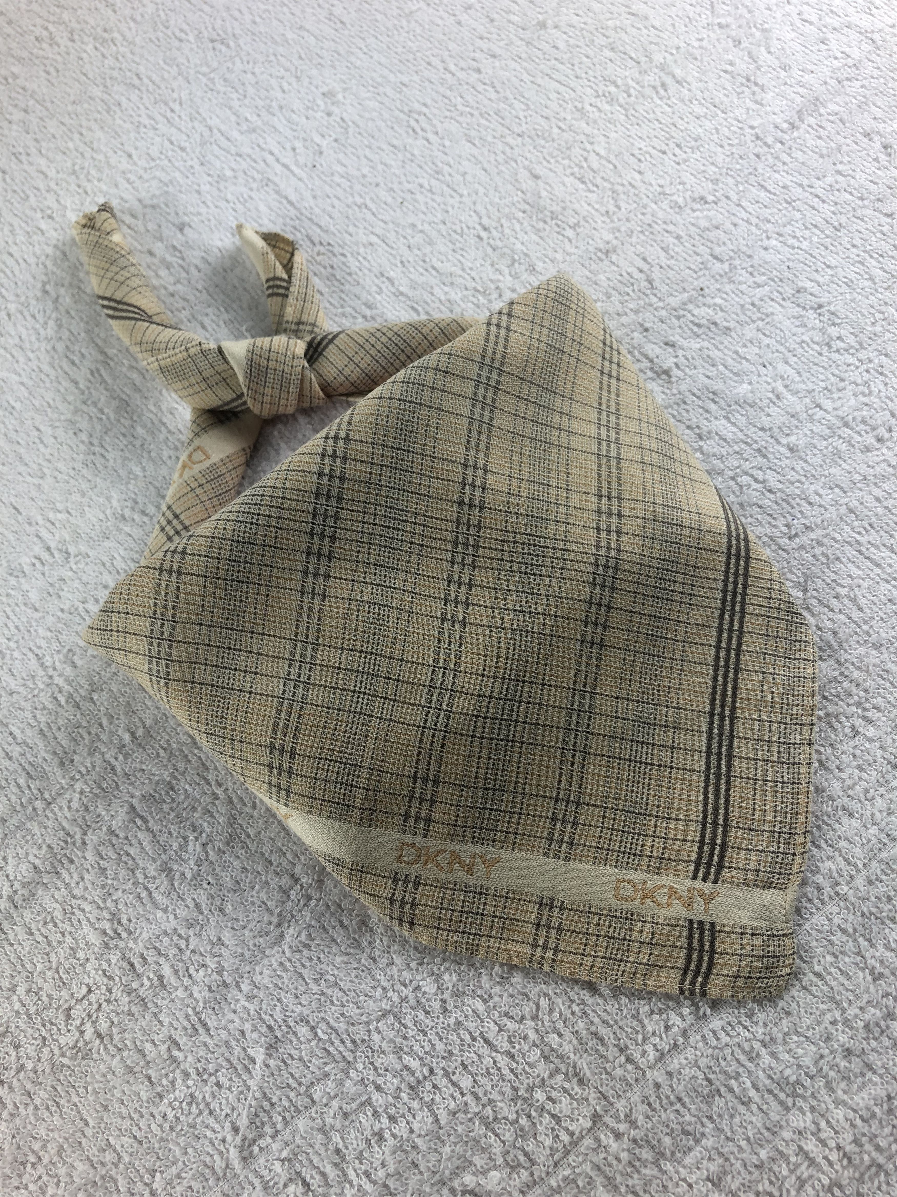 DKNY DKNY Handkerchief / Bandana / Neckerchief C175 Size ONE SIZE - 1 Thumbnail