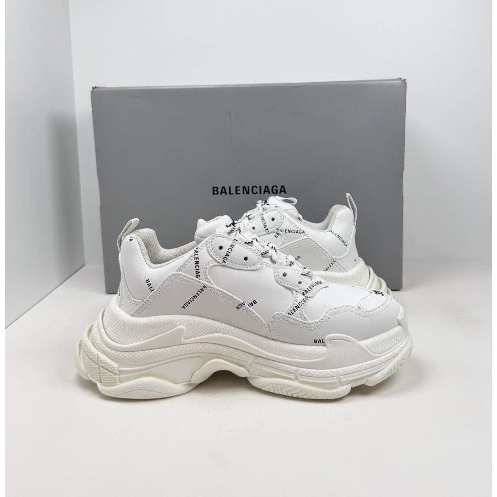 Balenciaga Size 39EU/6US - Balenciaga Triple S Allover Logo NEW Size US 6 / EU 39 - 5 Thumbnail