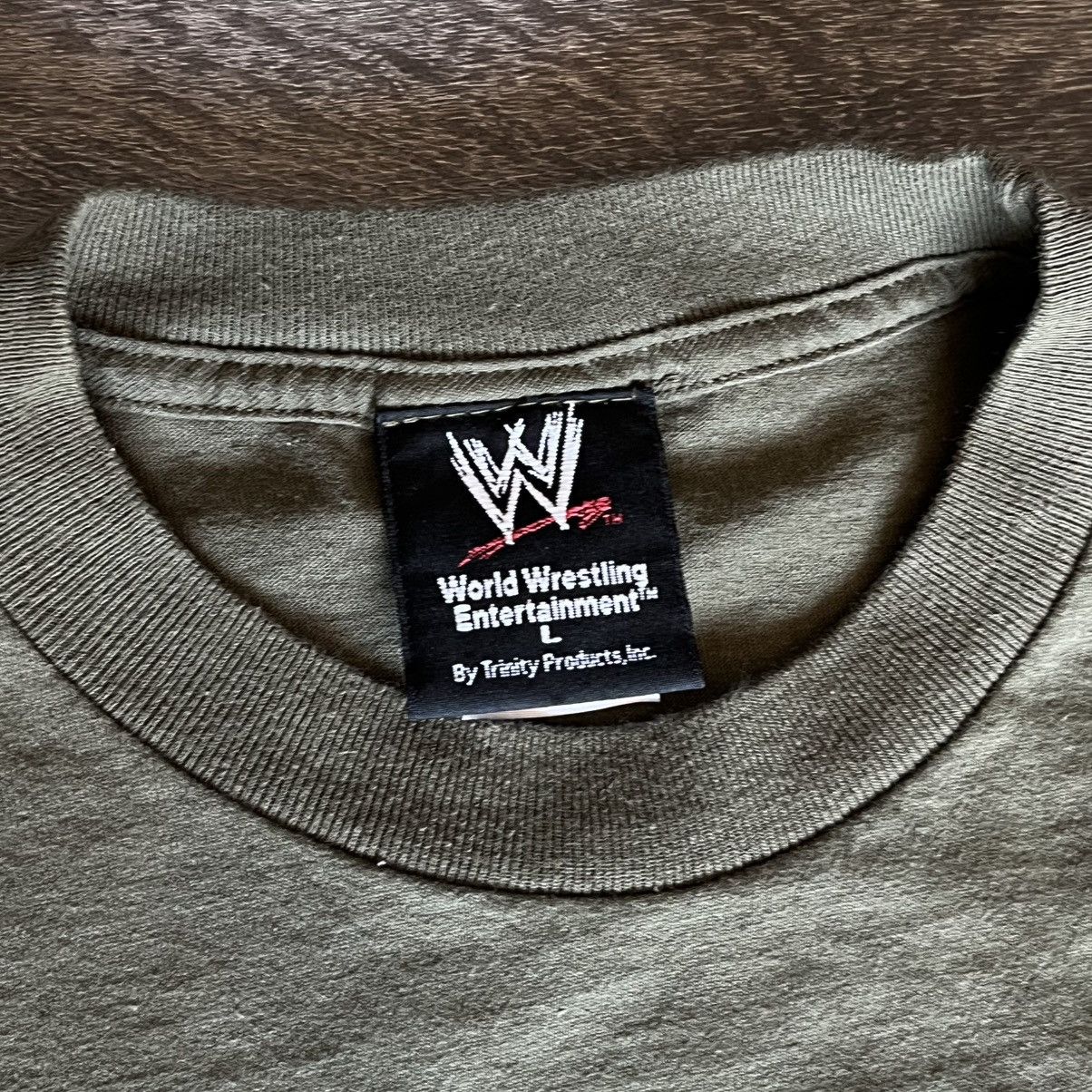 WWE Vintage 2005 Tribute to the Troops Military Logo Tee Shirt Size US L / EU 52-54 / 3 - 5 Thumbnail