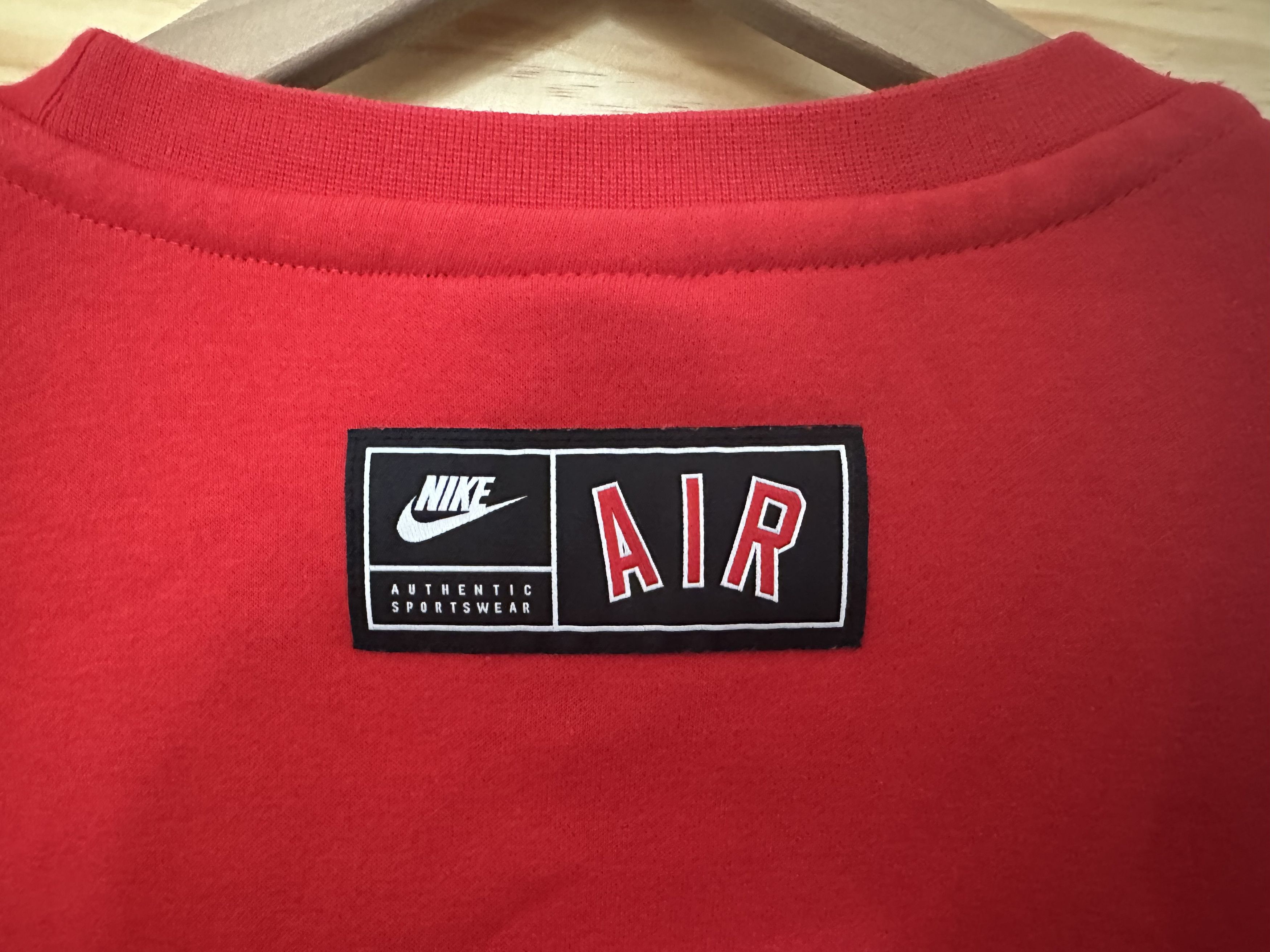 Nike Nike Air NSW Sweatshirt University Red Size US M / EU 48-50 / 2 - 4 Thumbnail