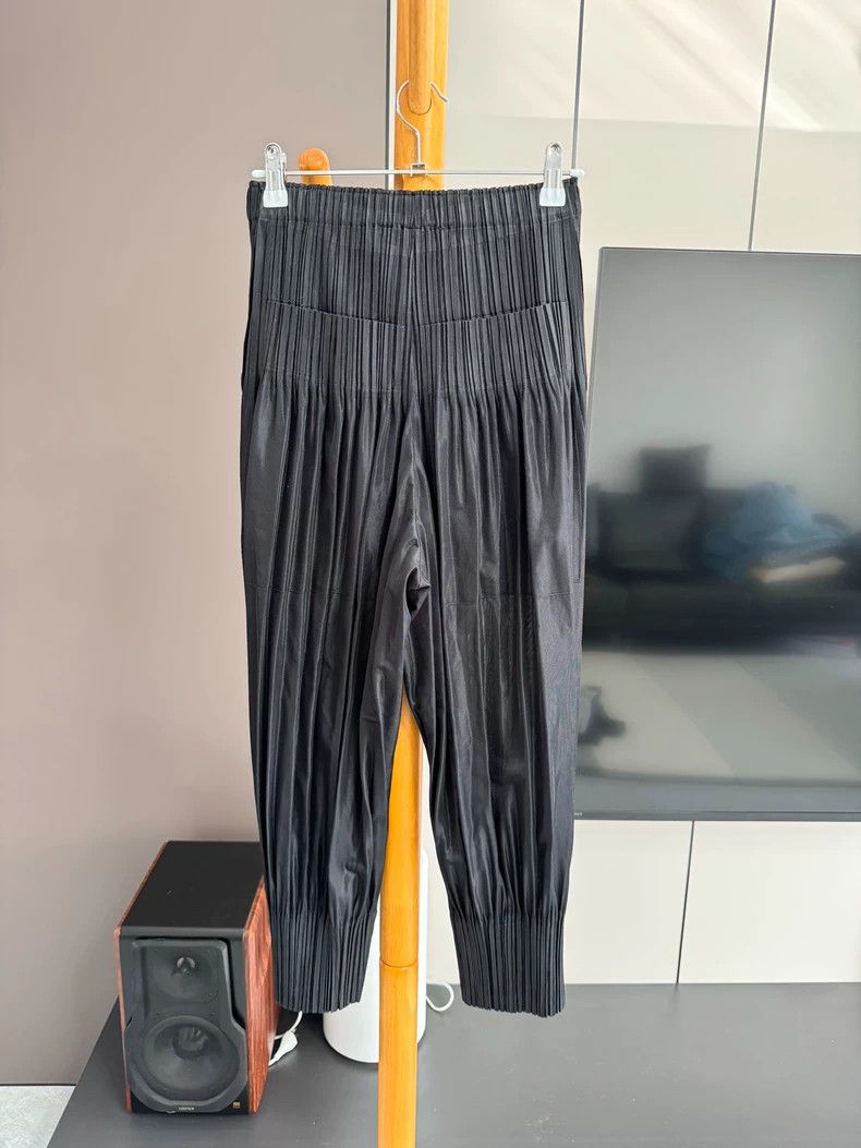 Issey Miyake issey miyake size:3 Black pleated pants Size 42" / US 20 - 2 Thumbnail