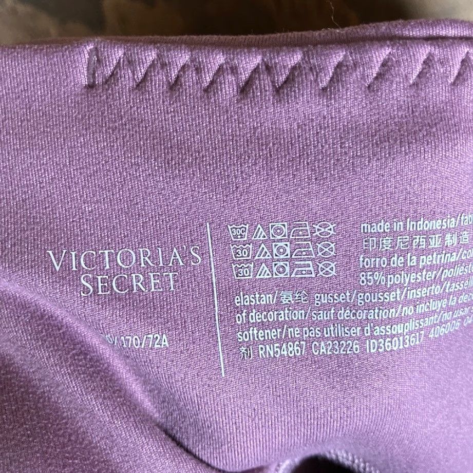 Victoria's Secret Victoria's Secret Leggings Womens Purple Incredible Essential Legging Athletic 10 Size 27" / US 4 / IT 40 - 4 Thumbnail