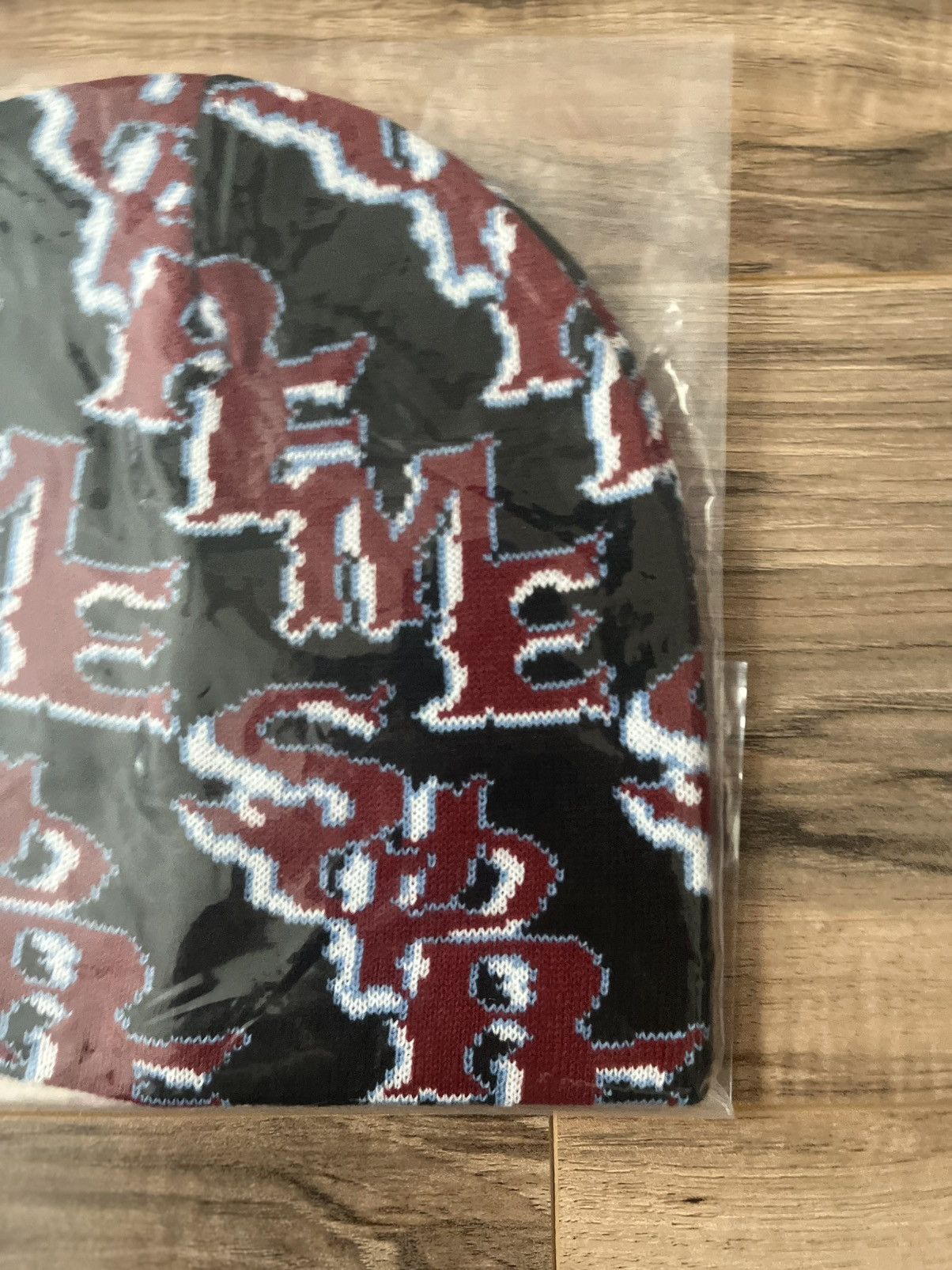 Supreme Supreme Slanted Gothic Outline Beanie Size ONE SIZE - 3 Thumbnail
