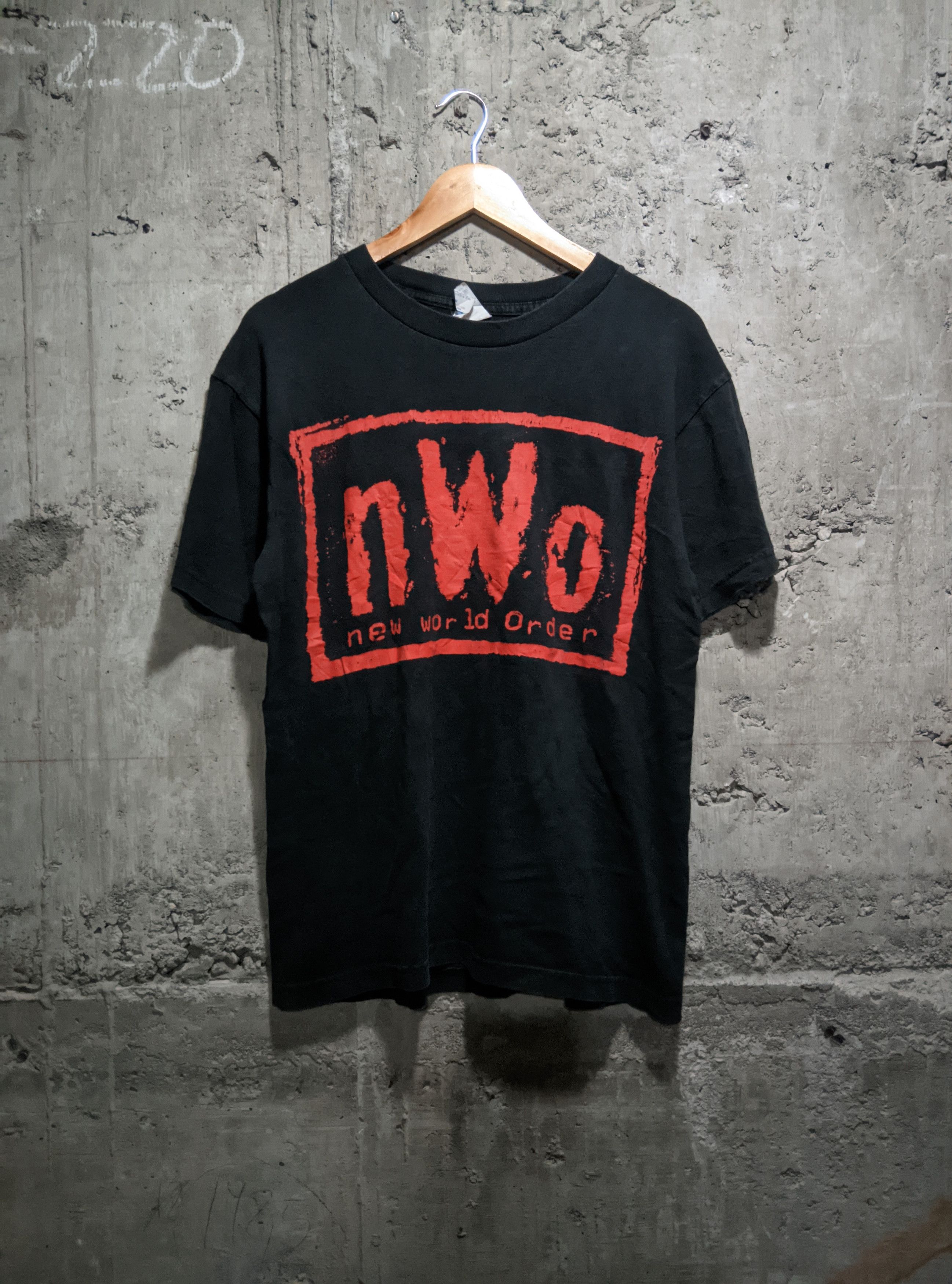 WWF Vintage nwo wwf wwe wcw wrestling t shirt Size US M / EU 48-50 / 2 - 1 Thumbnail