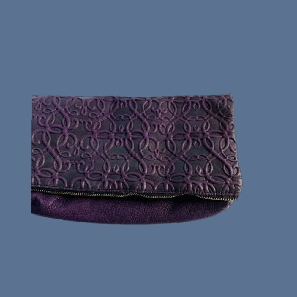 Vintage Alex + Ani Foldover Gabriel Clutch Purple Embossed Leather with Card Case Women Size ONE SIZE - 1 Thumbnail
