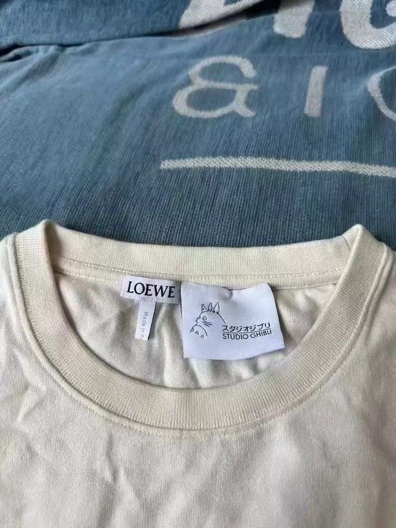 Loewe loewe Beige short sleeves 2505-Nextarrow Size US M / EU 48-50 / 2 - 2 Thumbnail