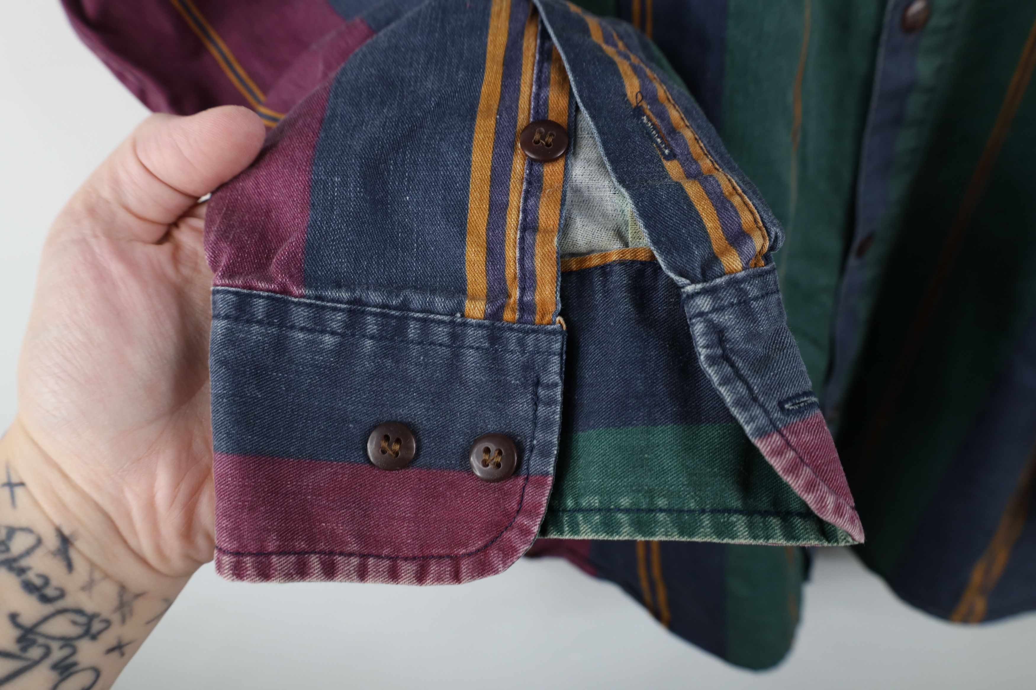 Vintage Vintage 90s Streetwear Rainbow Striped Button Shirt Size US M / EU 48-50 / 2 - 8 Thumbnail