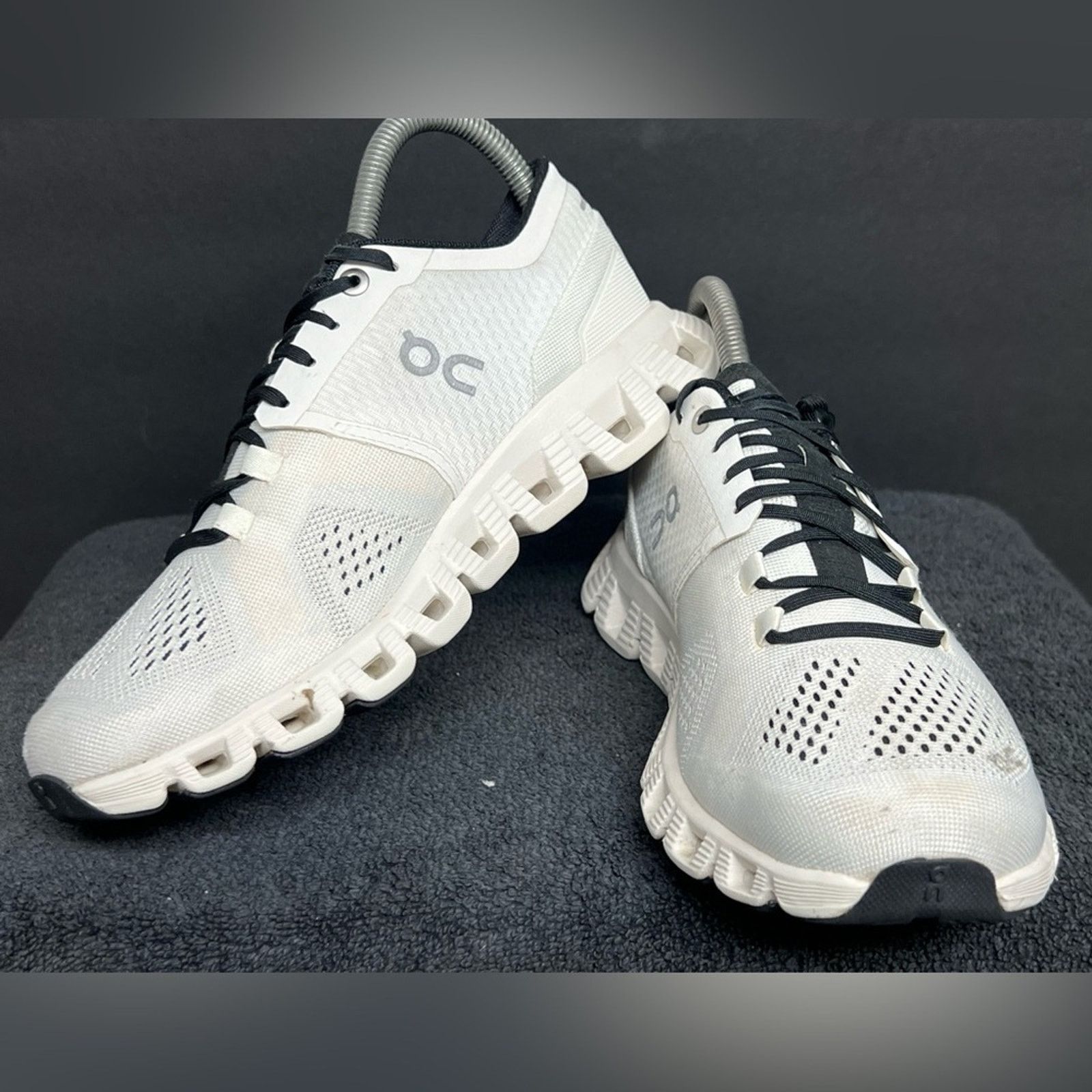 On On Cloud X Womens Running Shoes White/Black SIZE 6.5 EUC Size US 6.5 / IT 36.5 - 4 Thumbnail