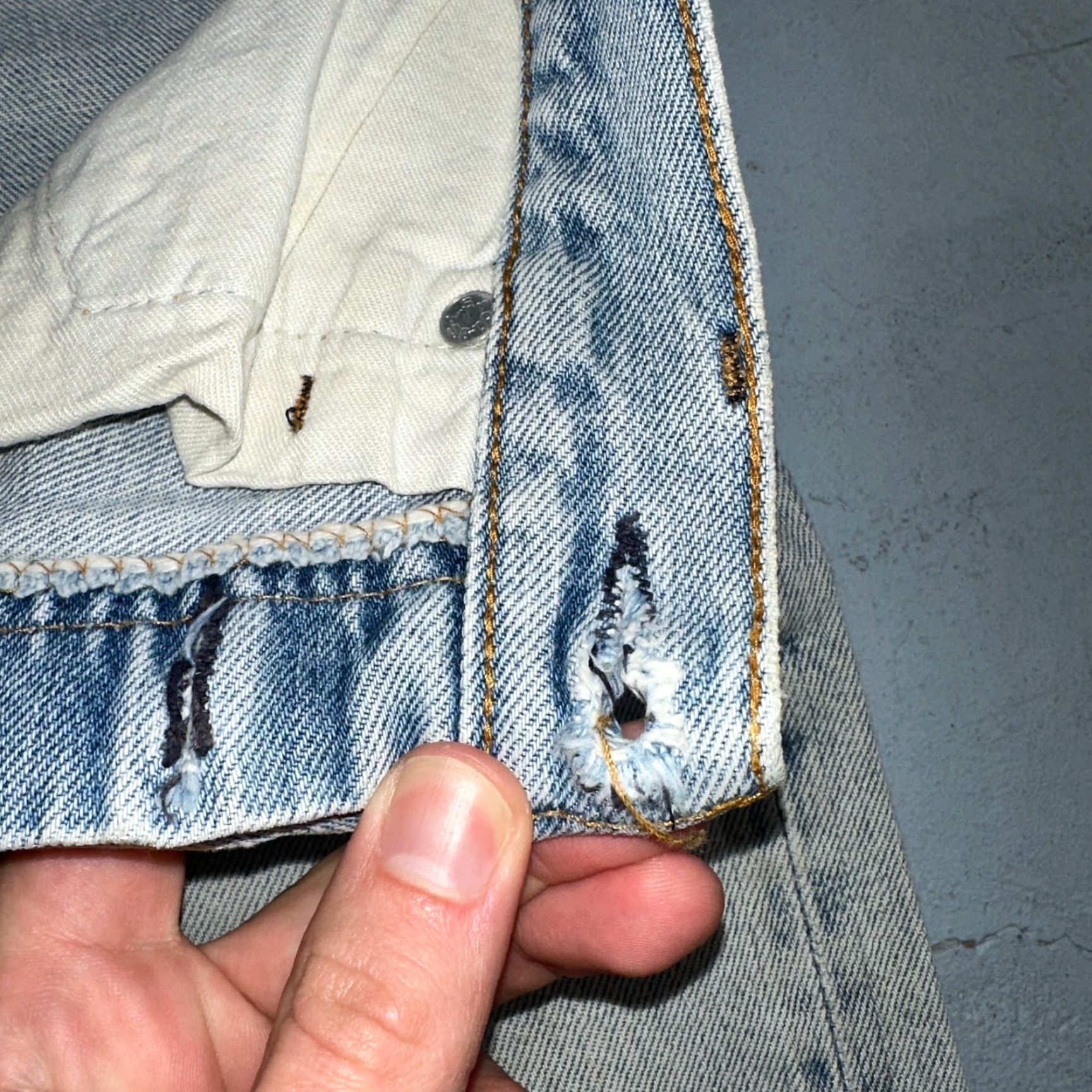 Levi's VINTAGE Levi's 501 Jeans Men Regular 30x26 Blue Light Wash 1980s 80s USA Distressed Slim Straight XX 501 Series Mens Size US 30 / EU 46 - 6 Thumbnail