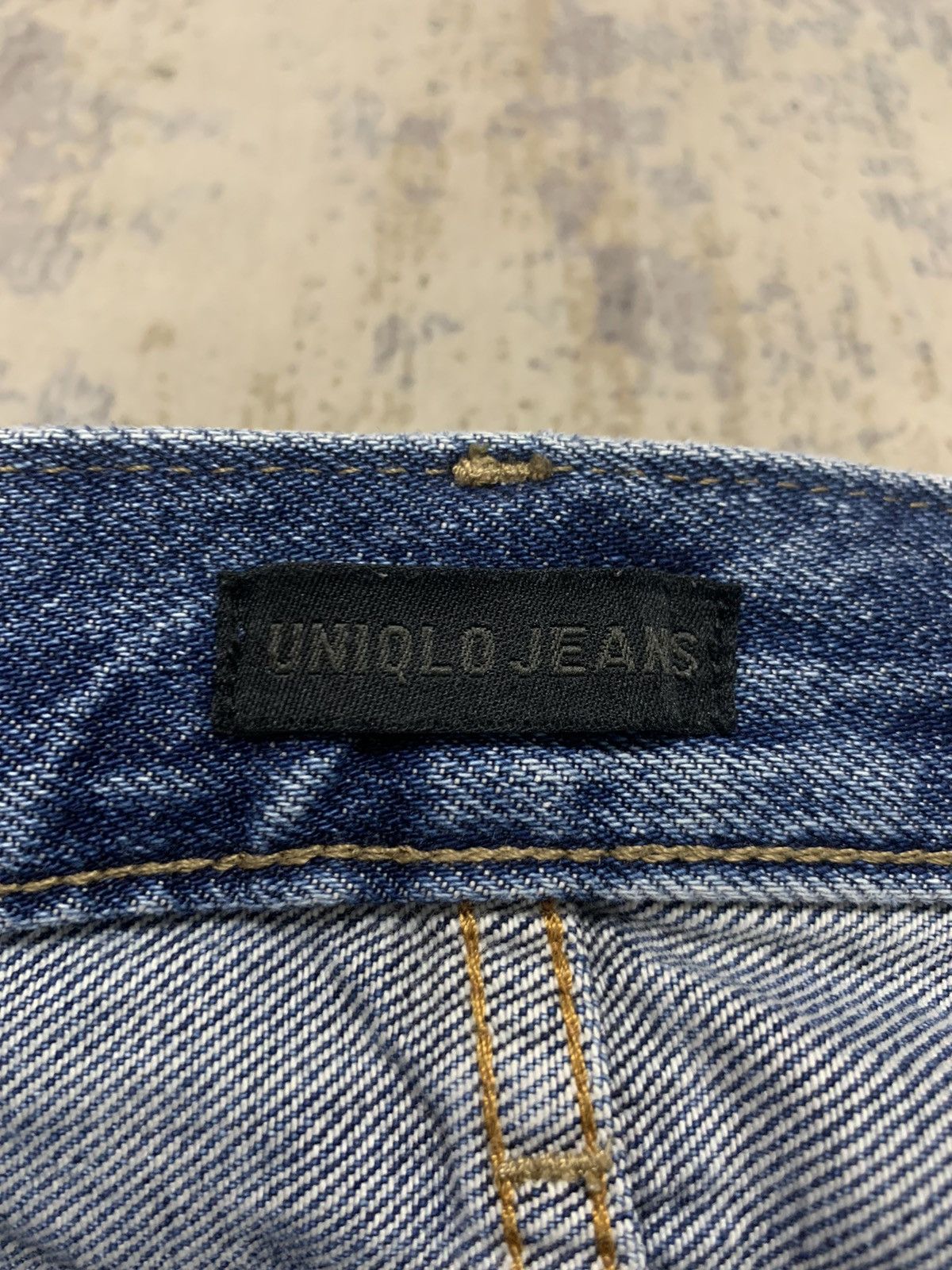 Japanese Brand Japanese Uniqlo Straight Leg Faded Blue Jeans 37x30 Size US 37 - 13 Thumbnail
