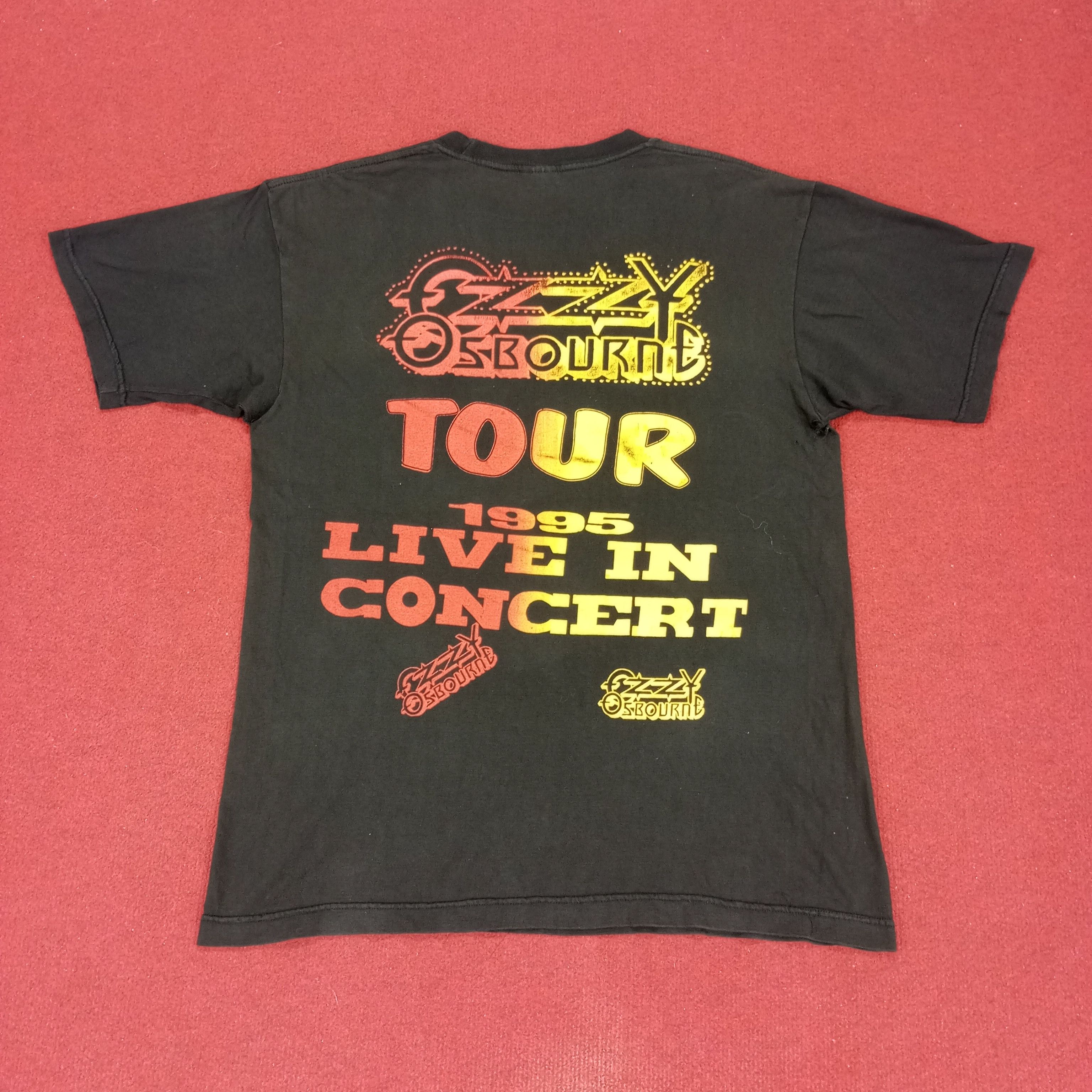 Band Tees × Ozzy Osbourne × Vintage Vintage Ozzy Osbourne Rock Band Tour Tshirt Phototees Style Size US L / EU 52-54 / 3 - 3 Thumbnail