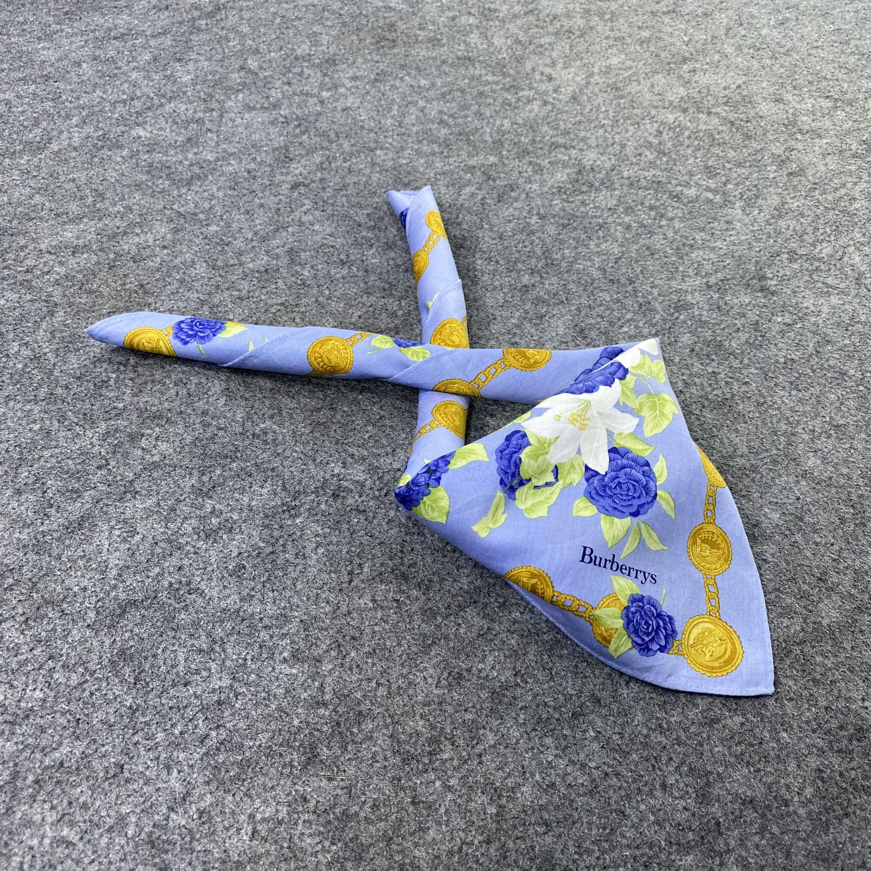 Burberry Vintage Burberrys Handkerchief Neckerchief Bandana-B2057 Size ONE SIZE - 1 Thumbnail