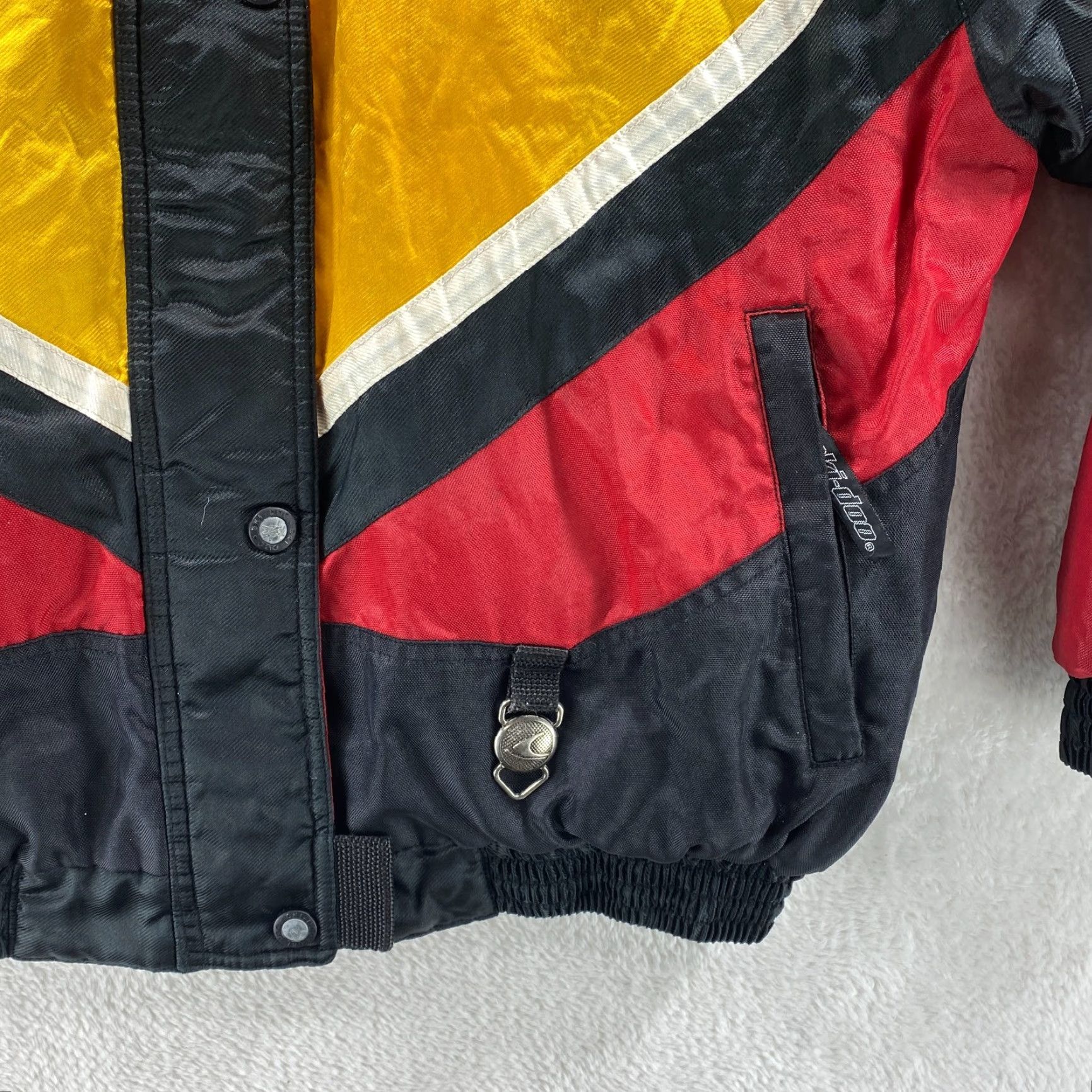Vintage VINTAGE Ski-Doo Racing Bomber Jacket Coat Shirt Men M Red Black Yellow White VTG 90s Snowmobile Pattern Racing Pockets Zippered Size US M / EU 48-50 / 2 - 4 Thumbnail
