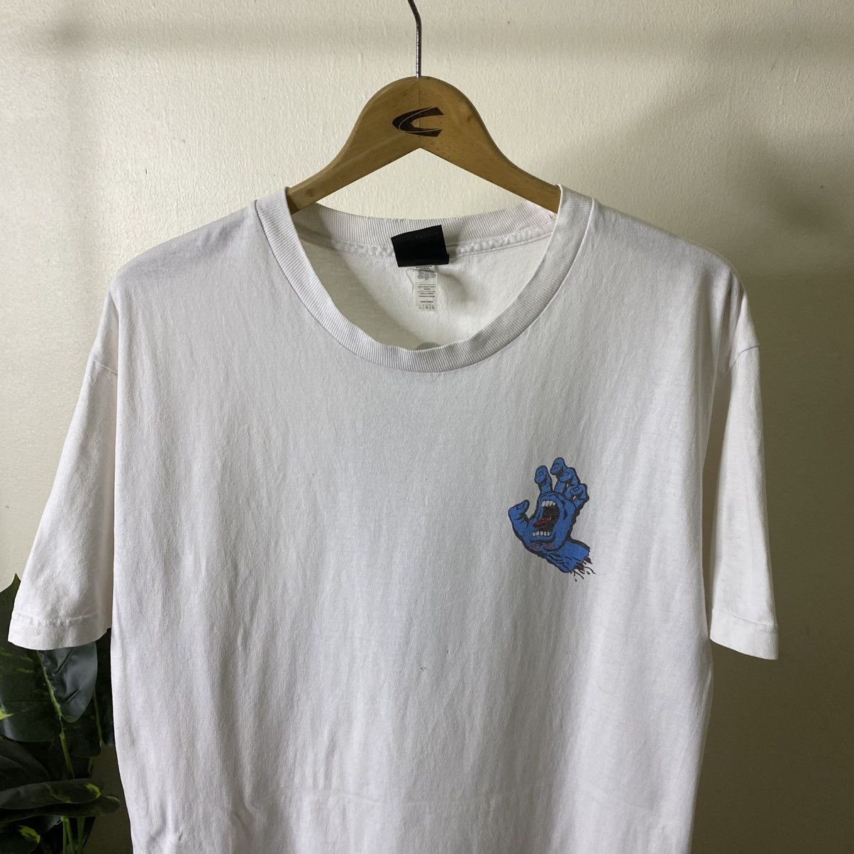 Santa Cruz Skateboards Vintage Y2K Santa Cruz Skateboards Hand Screaming Skater Tee Size US L / EU 52-54 / 3 - 6 Thumbnail