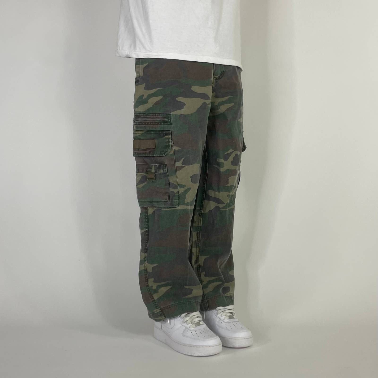 Japanese Brand × Vintage Super Sick Vintage Camouflage Cargo Streetwear Pants Size US 32 / EU 48 - 3 Thumbnail